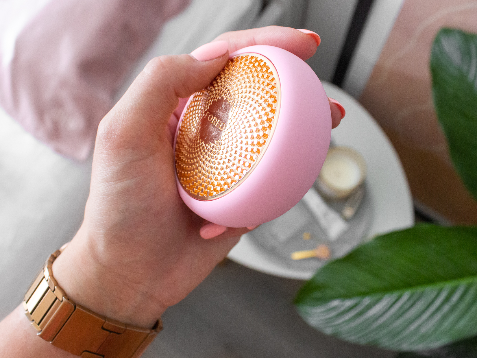 ošetření pleti s FOREO UFO 2